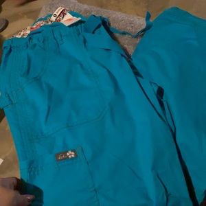 KOI scrub pants size large